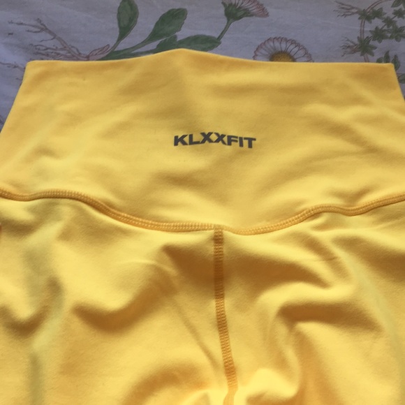 FLXXFIT leggings size Small - Picture 4 of 5